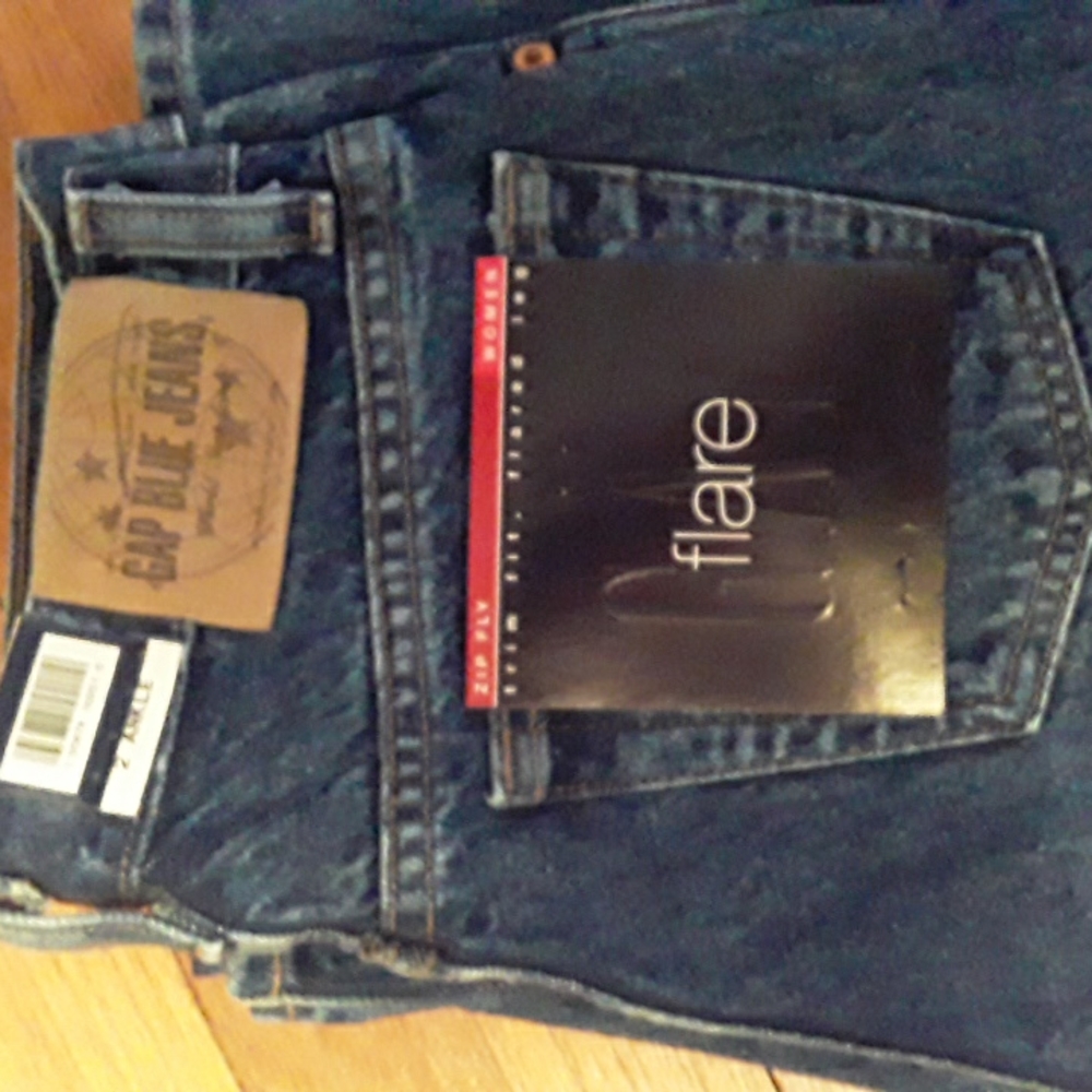 NWT GAP Jean's flare med wash denim size 2 ankle
